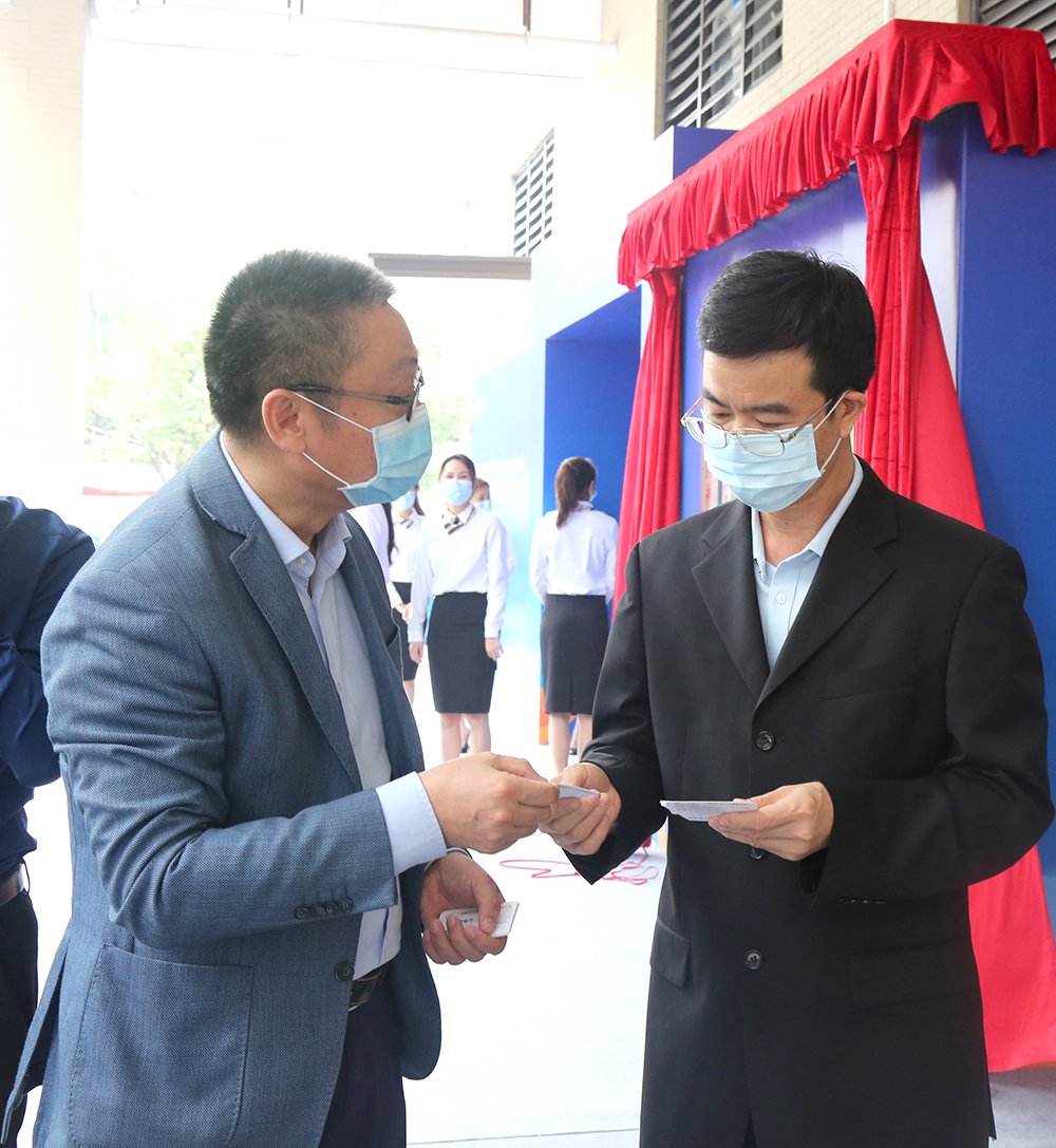 1595472573112024.jpg 签到花絮5.JPG