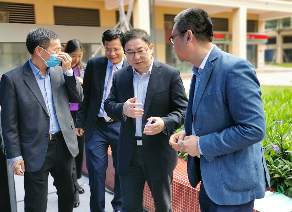 1595472590328999.jpg 签到花絮3.jpg